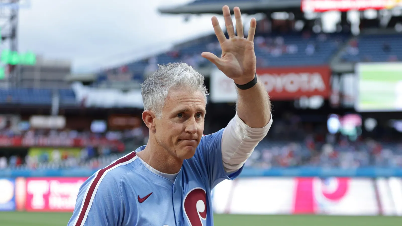 Phillies Legend Chase Utley Sends 5-Word Response On New Dodgers Role