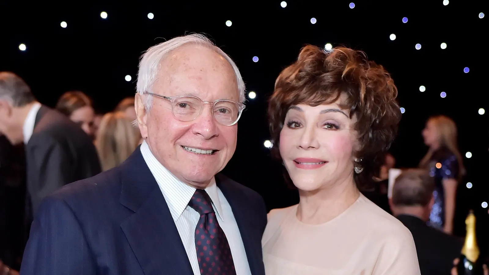 Billionaire Resnicks Donate 0 Million To Mental Health Care At UCLA