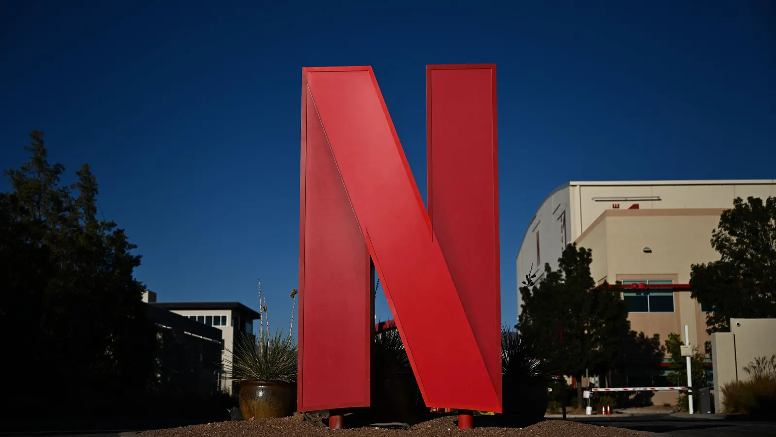 Netflix Backs Out Of WBD Deal, Cites Paramount’s Raised Offer