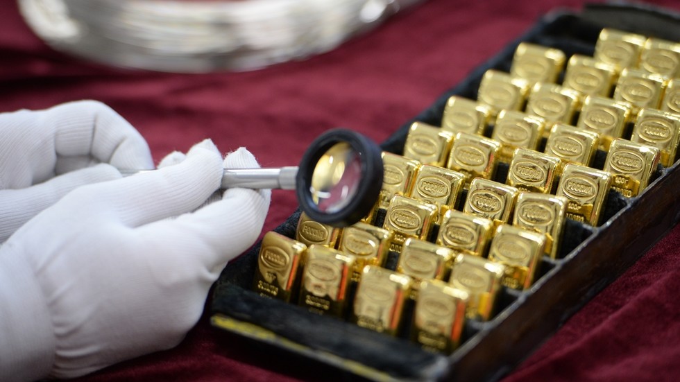 Russian gold gains offset frozen asset value – Bloomberg — RT Business News