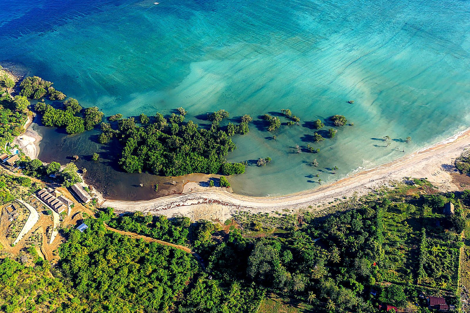 BALI & LOMBOK: THE UNLIKELY WINNERS IN A WORLD ON EDGE