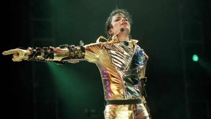 Michael Jackson Blocked From His First No. 1 On One Chart By Two Superstar Acts