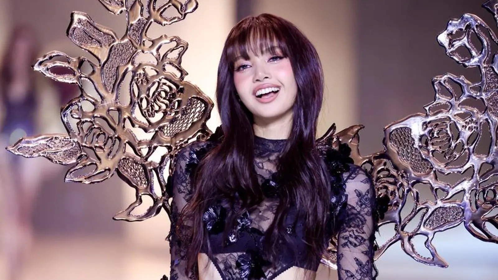 Blackpink Star Lisa Returns With Another Bestseller Without Her Band