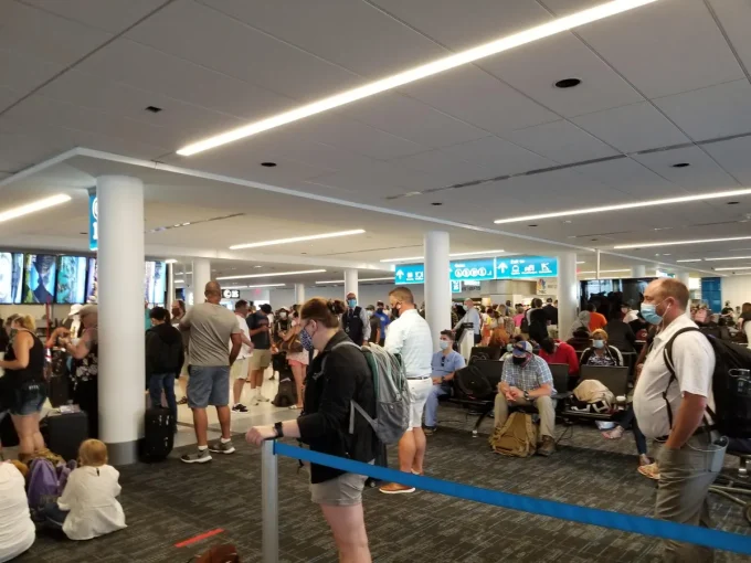 American Airlines Makes Surprise Gains With Customers, Survey Says