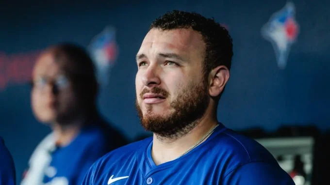 Blue Jays Sign New Catcher After Alejandro Kirk Setback Tests Depth