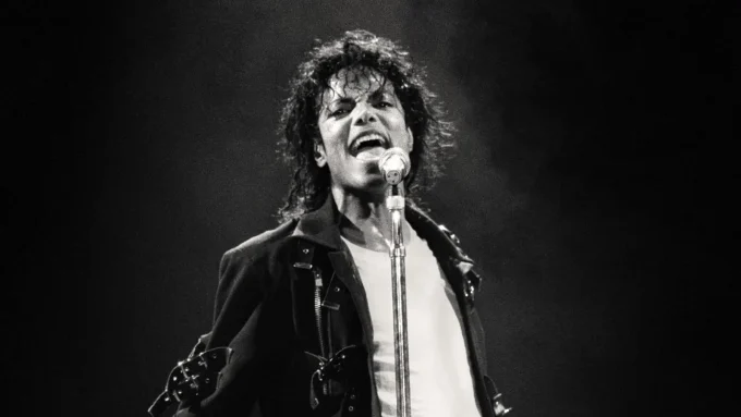 Michael Jackson’s New Album Is An Immediate Top 10 Bestseller