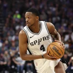 How Spurs’ De’Aaron Fox Helps Young Players