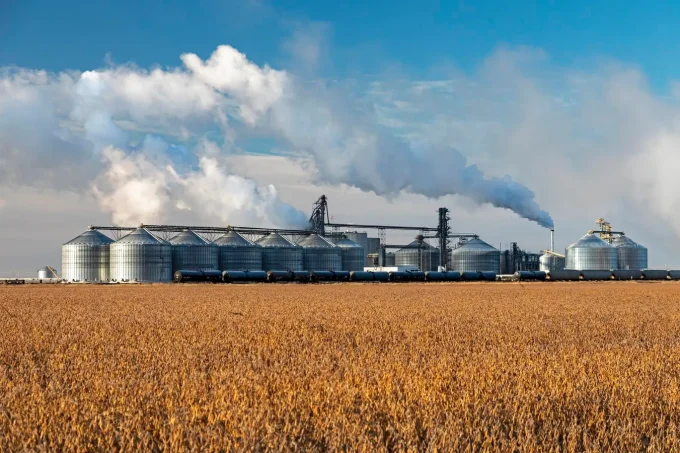 Farm Bill Amendment Pits Big Refiners Against Smaller Operations
