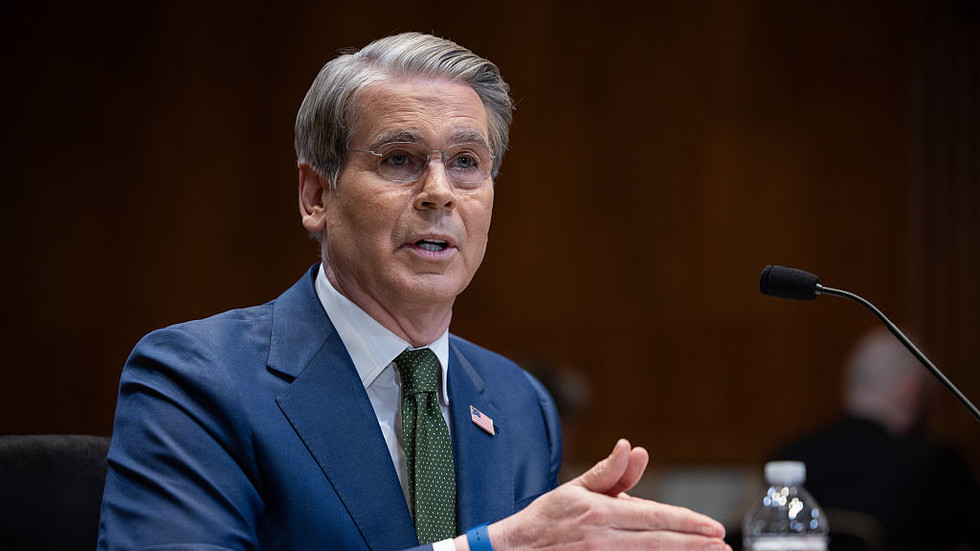 US defends Russia oil sanctions waiver extension — RT Business News