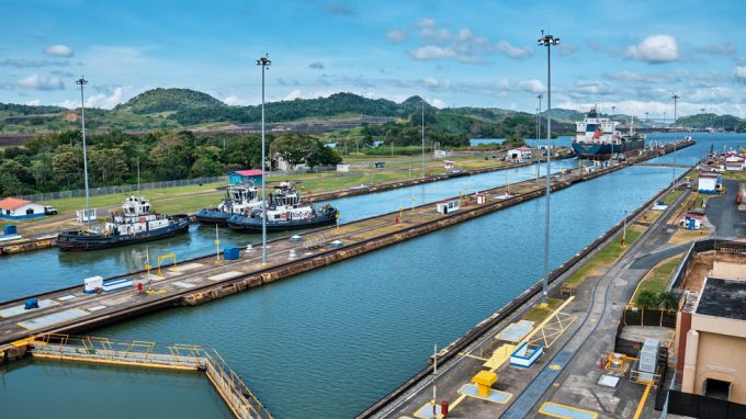 US squares up to China over Panama Canal — RT Business News