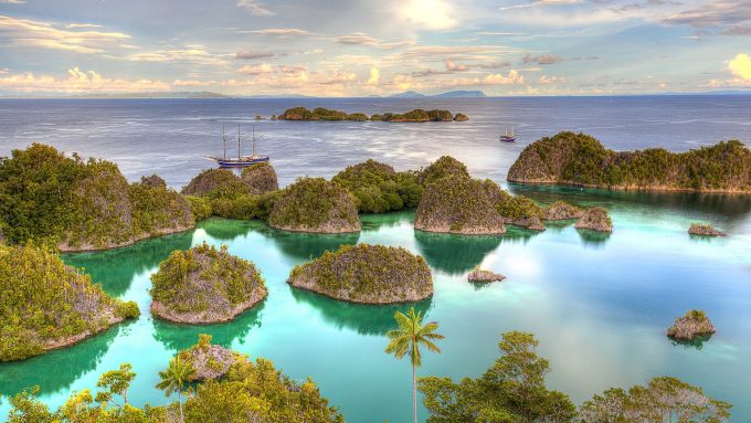INDONESIA TOURISM SURGE DEFIES SEASONAL SLOWDOWN