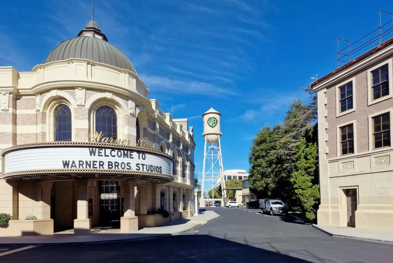 Warner Bros. TV Announces Special Podcast Episodes For “The Pitt”