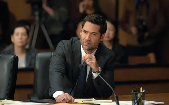 Manuel García-Rulfo’s ‘The Lincoln Lawyer’ To End With Season 5