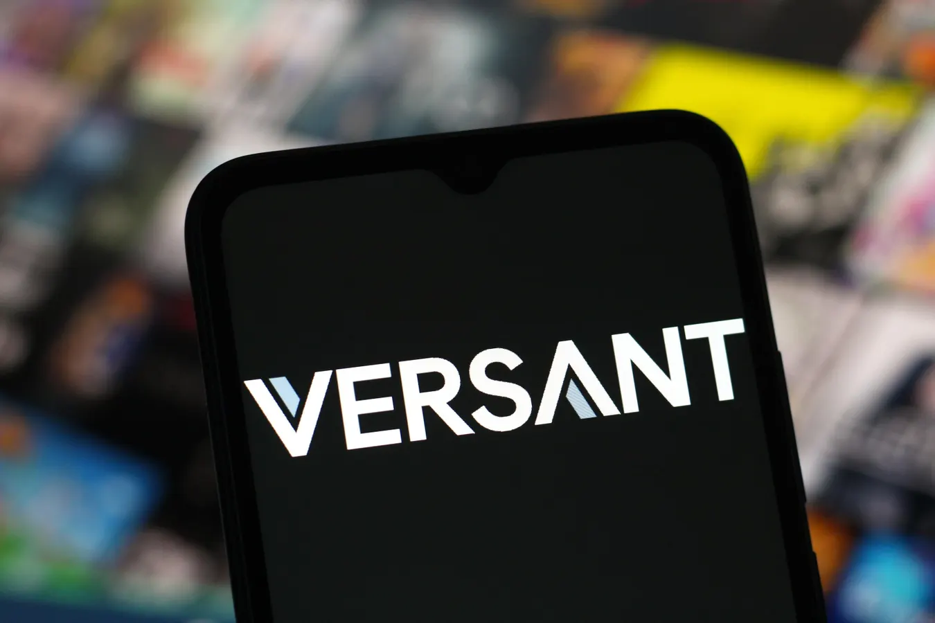 Versant Media Group Shares Rise Following Positive Q1 Earnings Report
