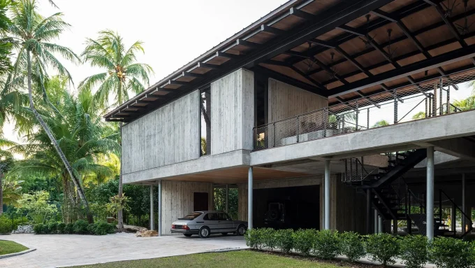 A Florida House by Brillhart Architecture