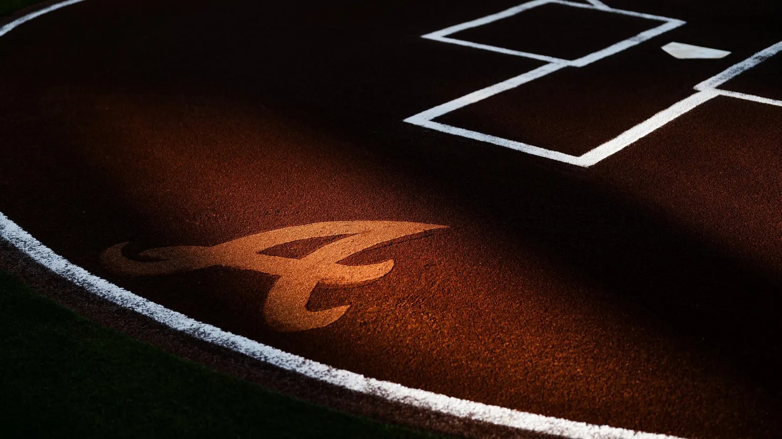 Braves 30-Year-Old Castoff Leaves MLB Shortly After Roster Cut