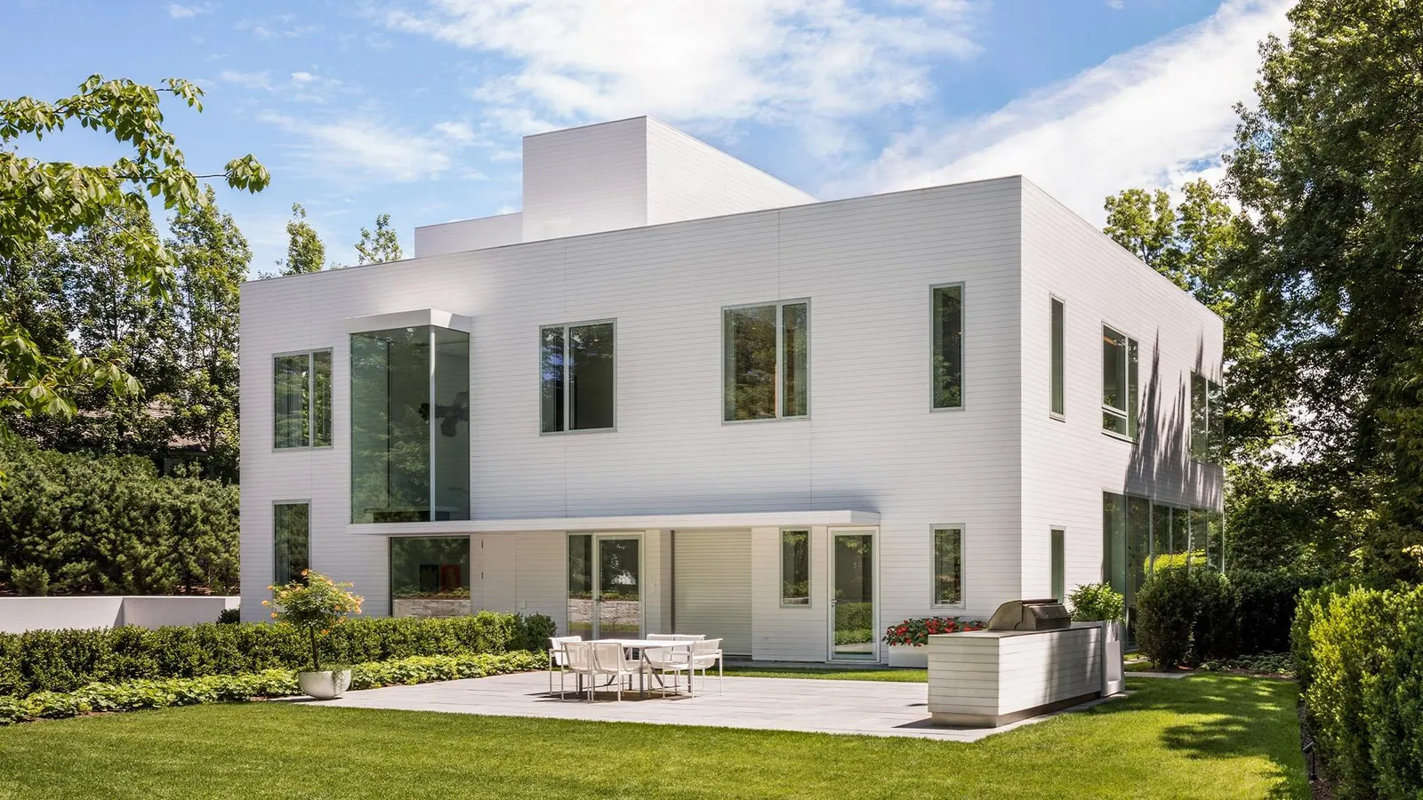 New York’s 1100 Architect Goes Bold Near Boston