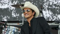 Bruno Mars Matches Taylor Swift With A New Top 10 Smash