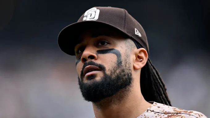 Phillies’ Former Pitcher At Center Of 0 Million Padres Superstar’s Lawsuit