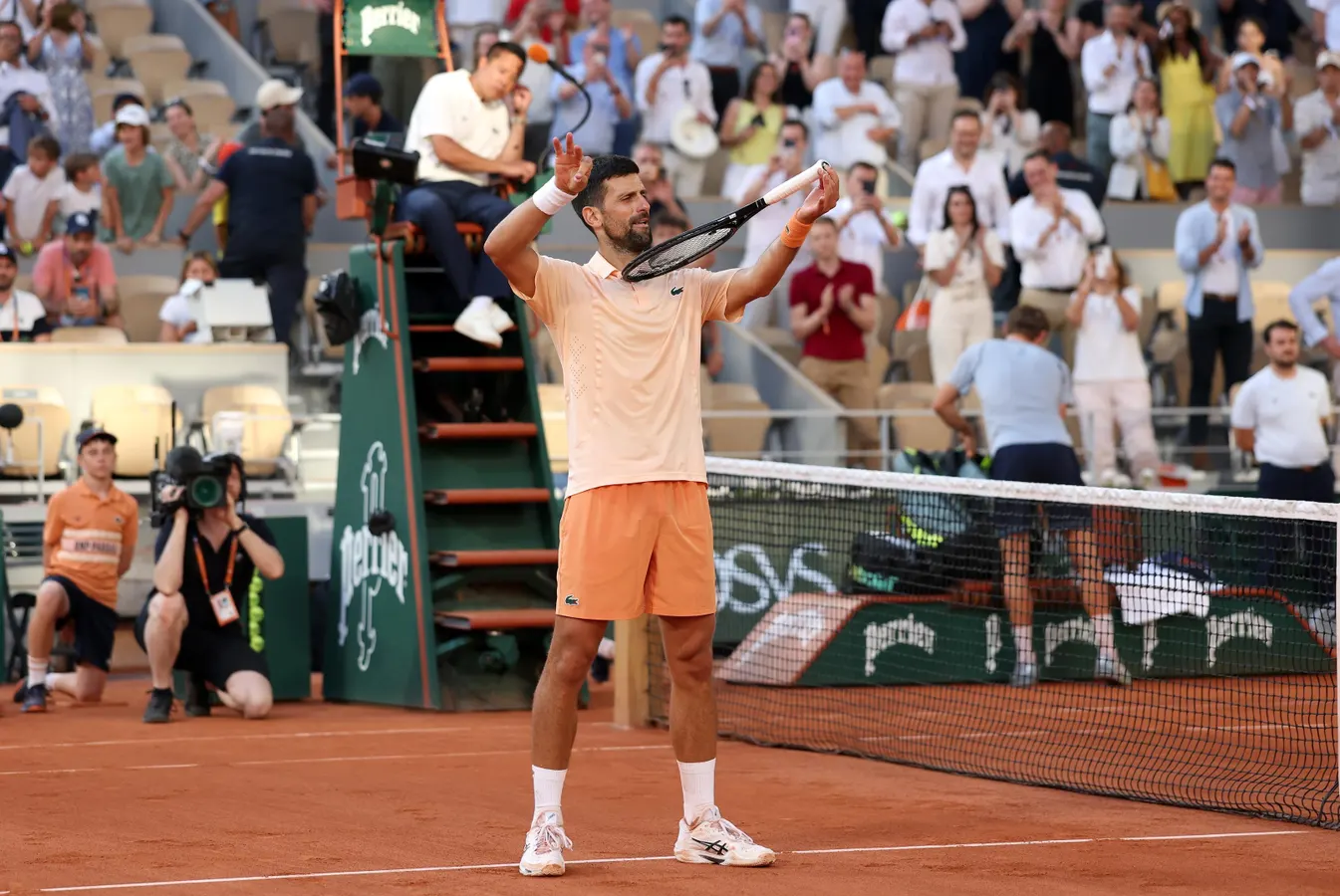 Novak Djokovic Advances To Roland Garros 3rd Round Despite ‘Cauldron Of Heat’