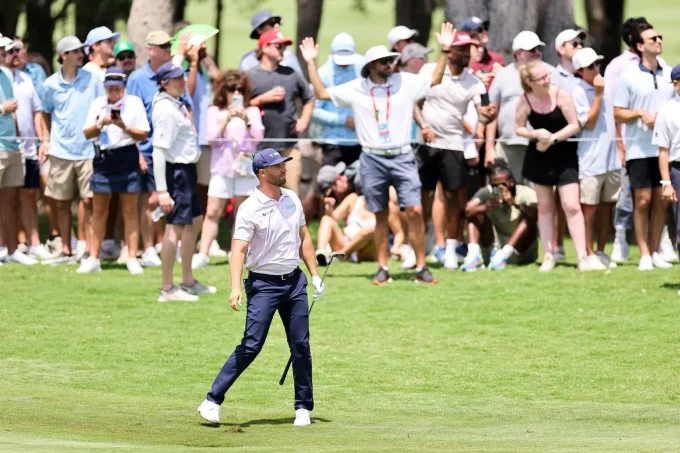 T-Mobile Takes Its Golf-Tech Ambitions Deeper Inside The Ropes