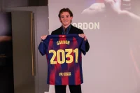 Why Anthony Gordon Instantly Won Over Barcelona Fans At His Unveiling