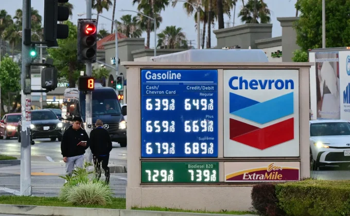 U.S. Gasoline Inventories Are Falling At A Record Pace