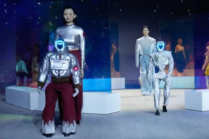 Even Robots Need Style As Catwalk Shows Off Humanoid Fashions