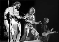 Jethro Tull’s Ian Anderson Revisits The Band’s Controversial ‘Under Wraps’ Album