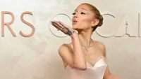 Ariana Grande’s Chart Comeback Involves Four Bestselling Smashes