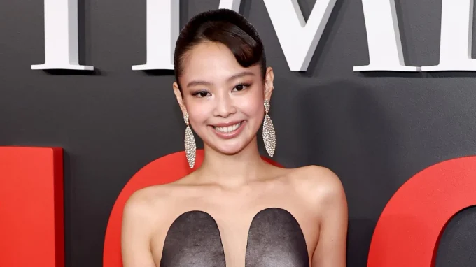 Jennie Makes Chart History With A Rare Top 10 Smash