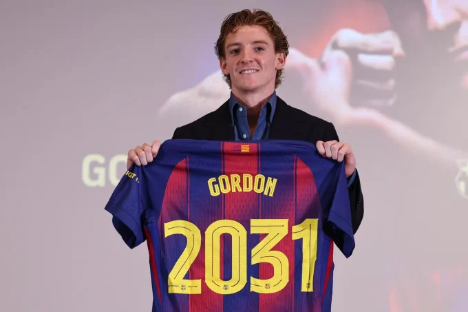 Barcelona Signing Gordon ‘Needs To Change To Succeed’: England Legend