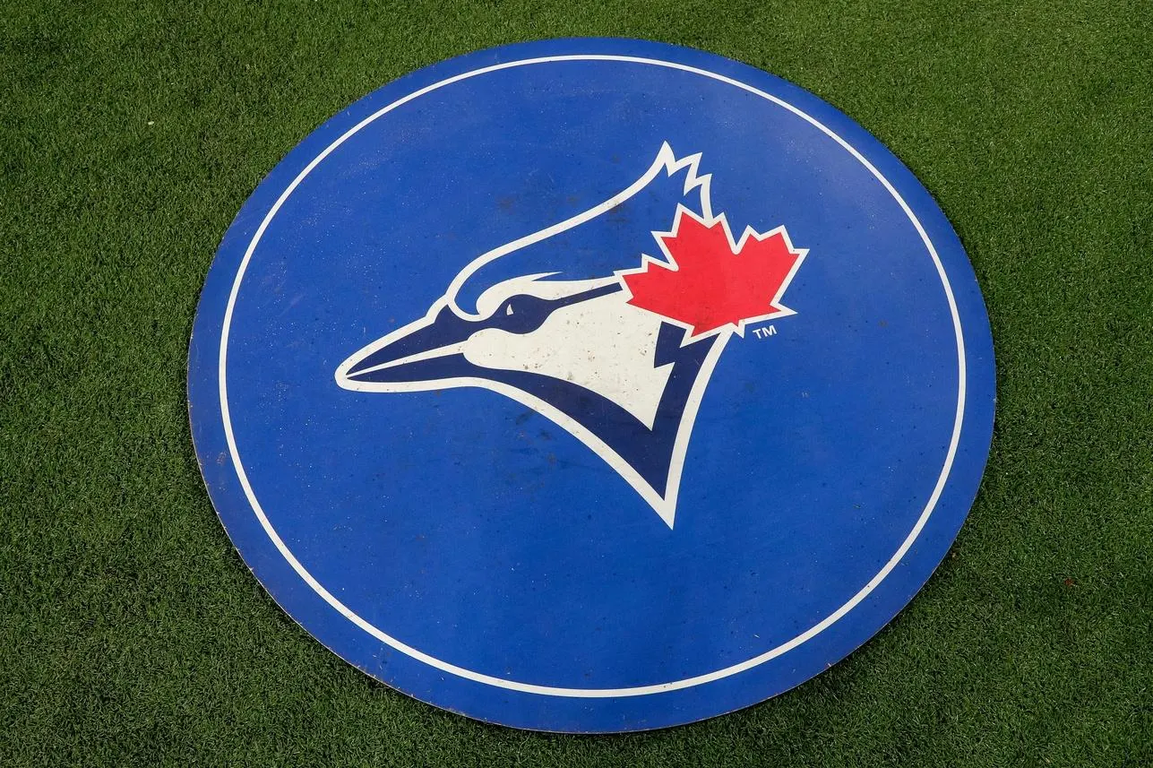 Blue Jays Acquire Unique 2-Way Talent After Braves Cut