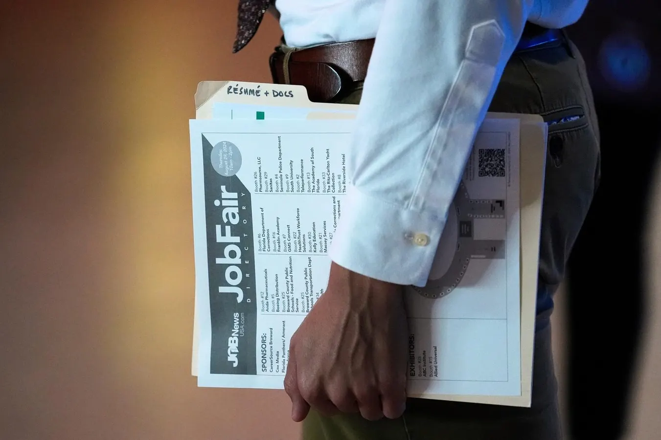 U.S. Job Market Surprised Again Last Month—But Fewer Americans Worked