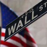 Nasdaq Drops 4% As Major Indexes Tumble During Tech Selloff