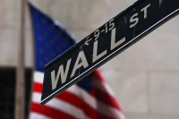 Nasdaq Drops 4% As Major Indexes Tumble During Tech Selloff