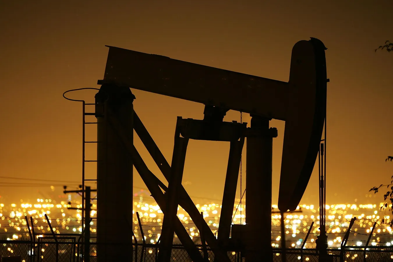 Oil Prices End The Week Lower On U.S.-Iran Diplomatic Moves