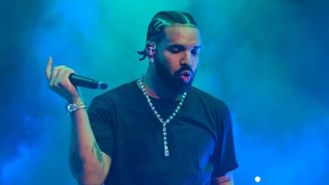 Drake Blocks Himself From New No. 1s On Multiple Charts