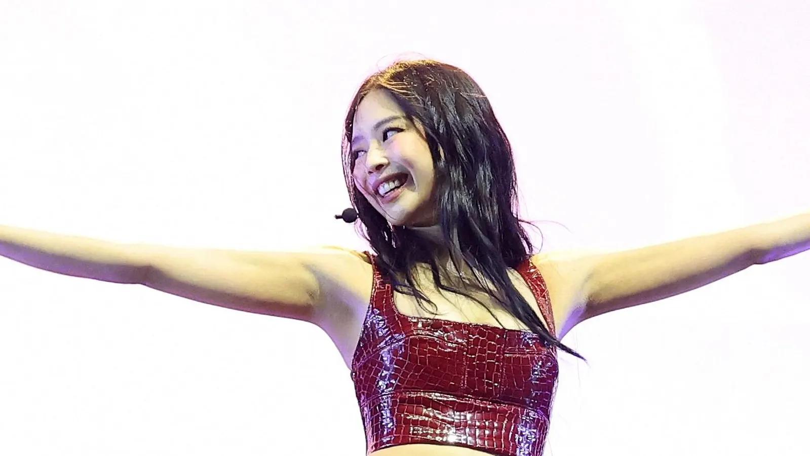 Jennie Ties BTS As Her Pop Radio Smash Advances Again