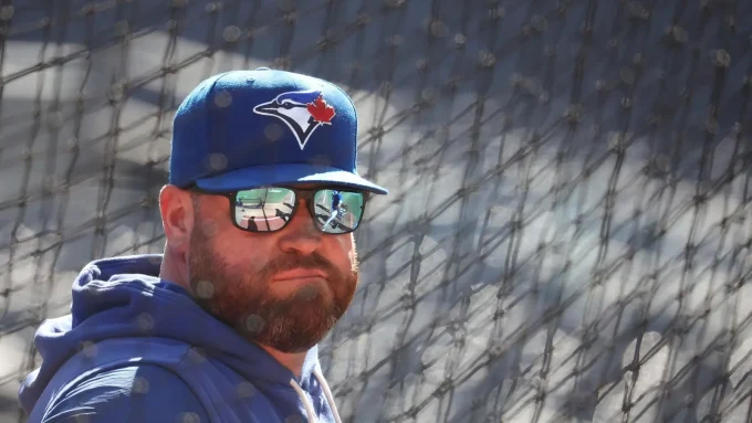 Blue Jays’ John Schneider Sends 3-Word Message On Losing Yankees Legend