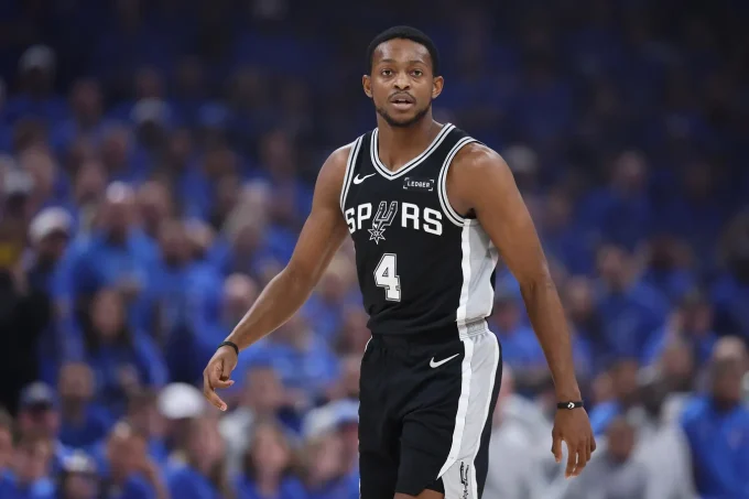 The San Antonio Spurs Don’t Need To Trade De’Aaron Fox… Yet