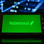 Robinhood Fires 10% Of Workforce—Nearly 300 Staffers