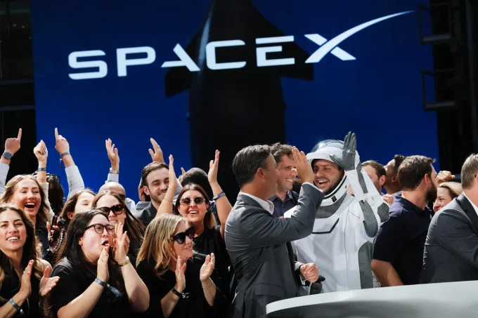 Elon Musk Is Now Worth .4 Trillion As SpaceX Becomes Bigger Than Amazon