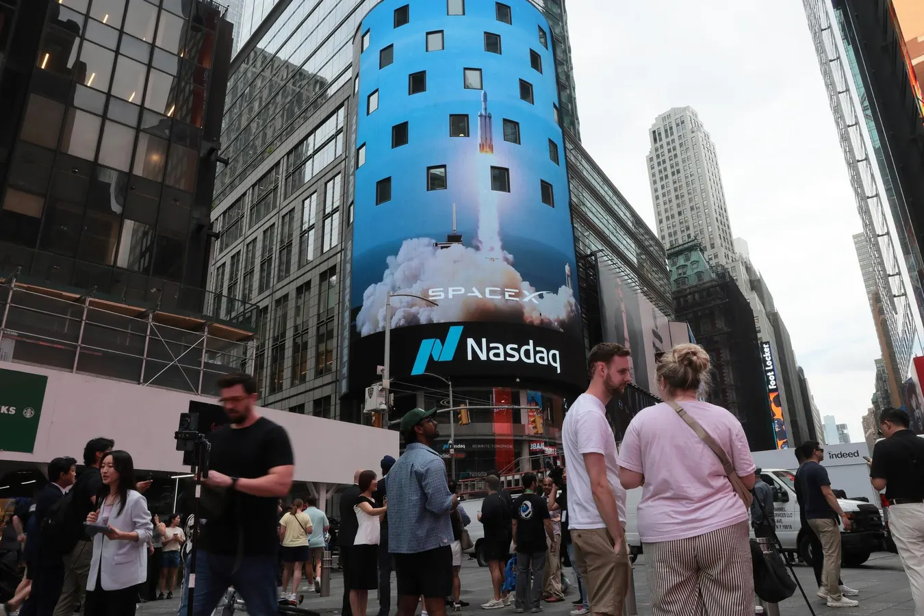 MANGOS Or Fab 10? SpaceX’s IPO Sparks A Scramble To Rename Big Tech Stocks