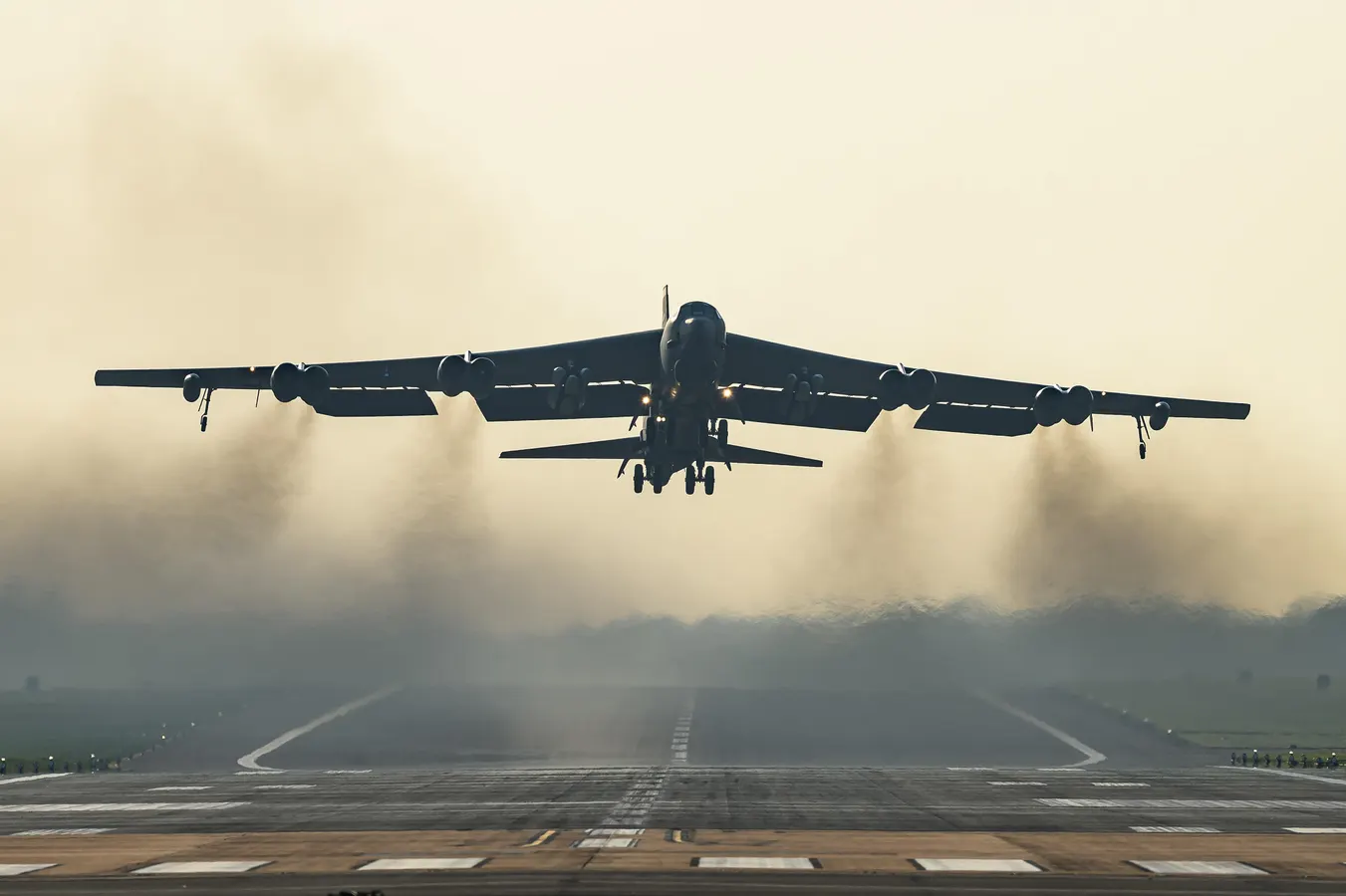 US Air Force Has Fewer Than 80 Operational B-52 Stratofortress Bombers