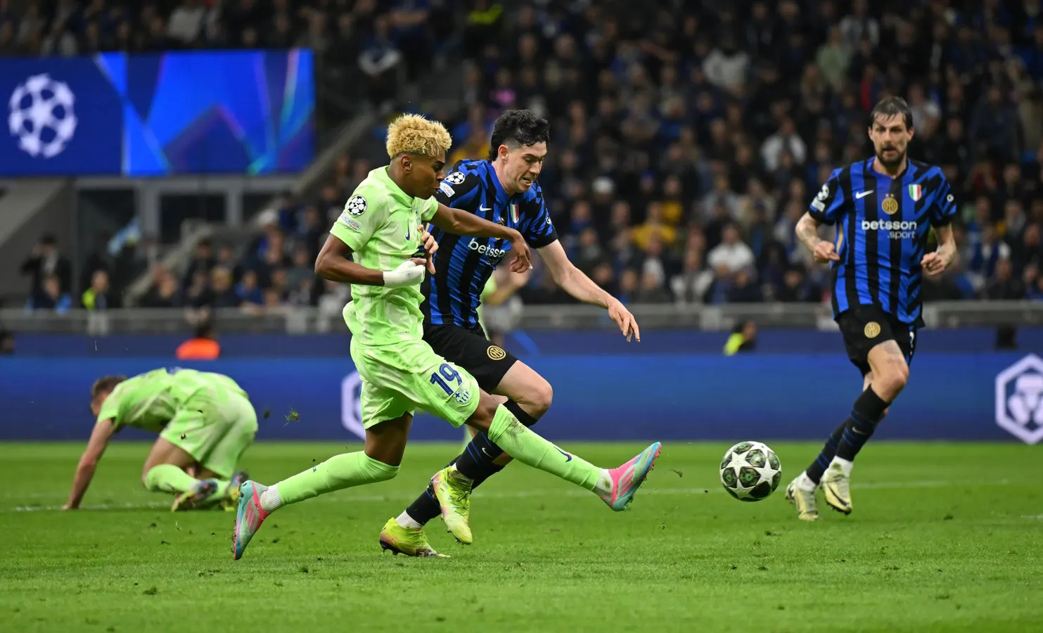 Real Madrid Hits Another FC Barcelona Transfer Target
