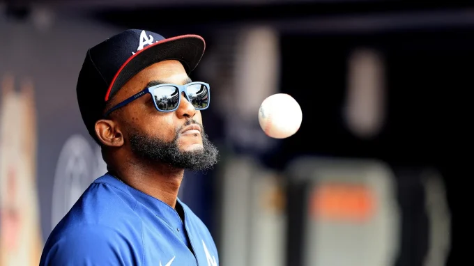 Braves’ Former Switch-Hitting Infielder Cut From Rival Roster After Brutal Stretch
