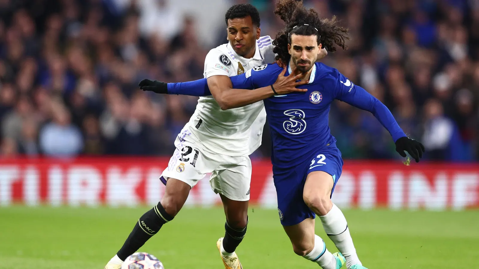 Cucurella Risks Enraging FC Barcelona Fans With Real Madrid Remarks