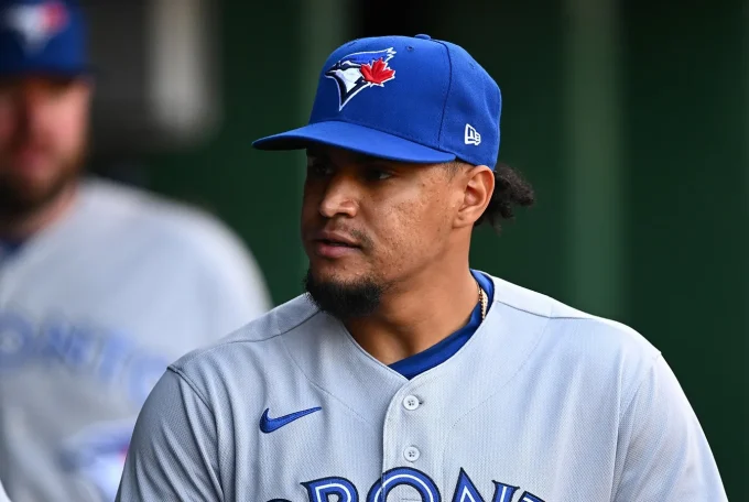 Blue Jays Former All-Star Cuts Ties With Dodgers After Very Brief Reunion