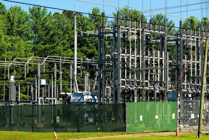 Investors Dive Into Power Generation, But Can Utilities Deliver?